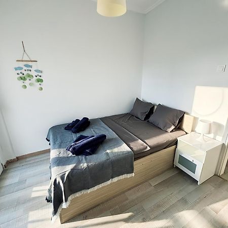 Nouri Schoene Wohnung In Direkter Strandnaehe, Schnelles Internet, Freies Parken, Nahe Flughafen Peraía エクステリア 写真