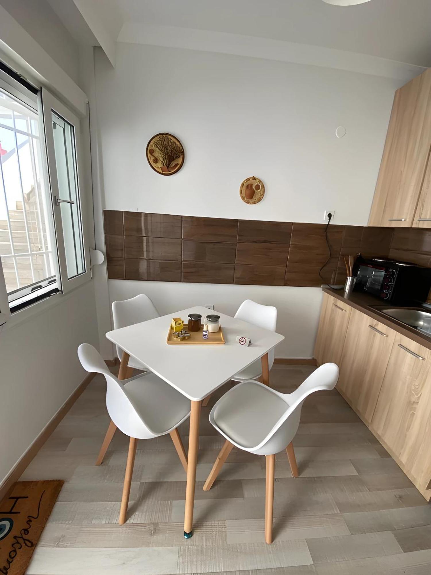 Nouri Schoene Wohnung In Direkter Strandnaehe, Schnelles Internet, Freies Parken, Nahe Flughafen Peraía エクステリア 写真