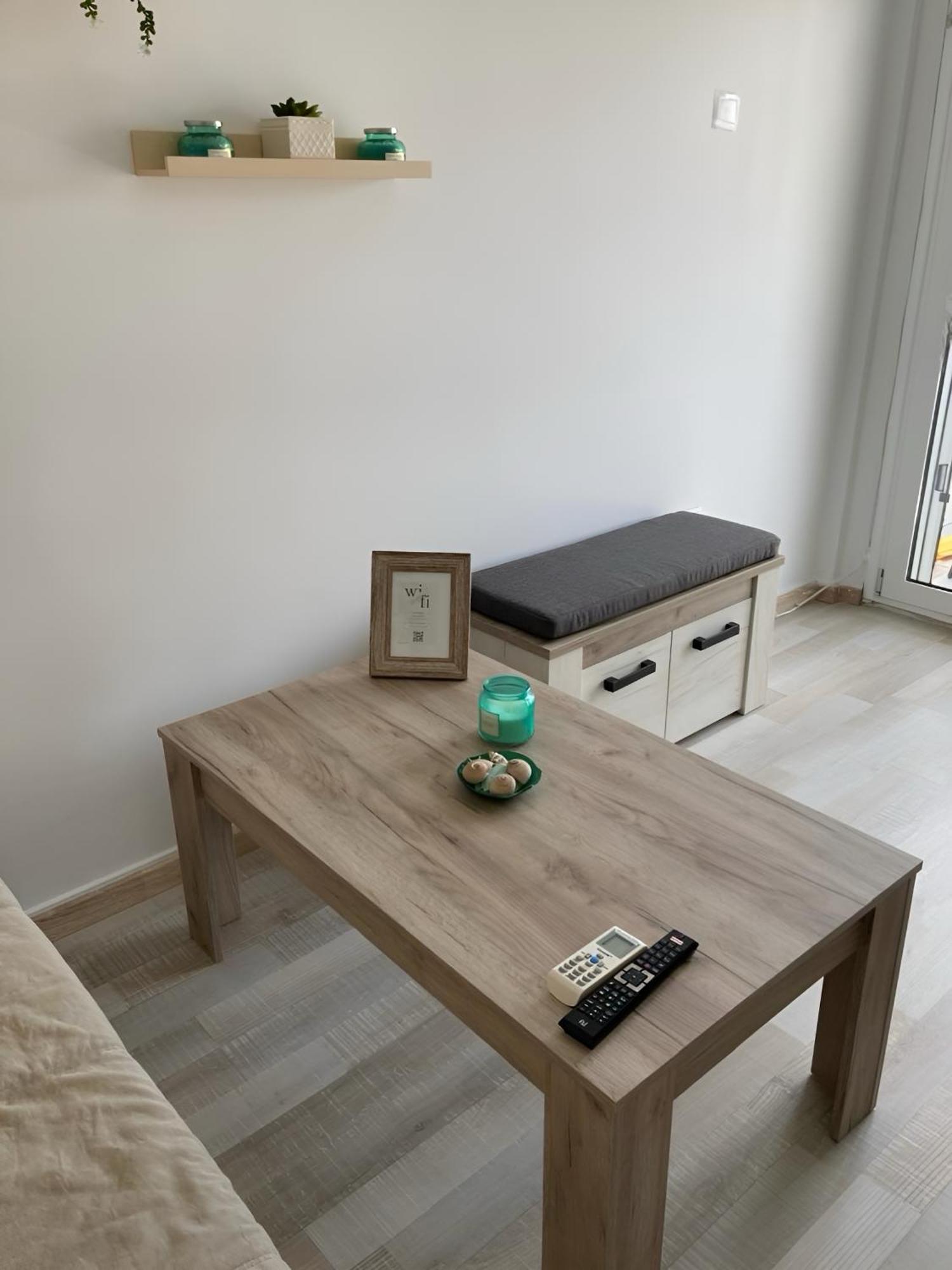 Nouri Schoene Wohnung In Direkter Strandnaehe, Schnelles Internet, Freies Parken, Nahe Flughafen Peraía エクステリア 写真